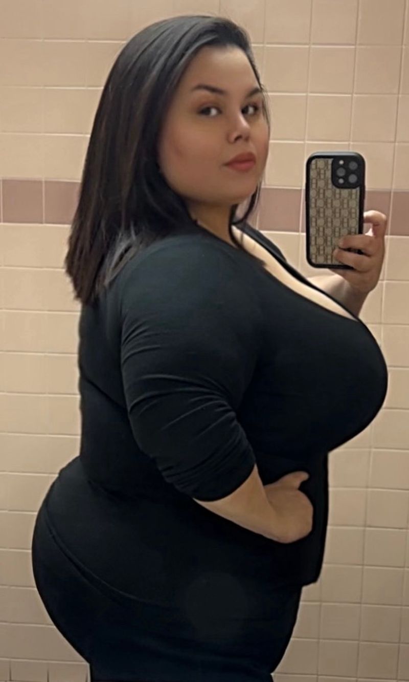 miss curvy past winner poster