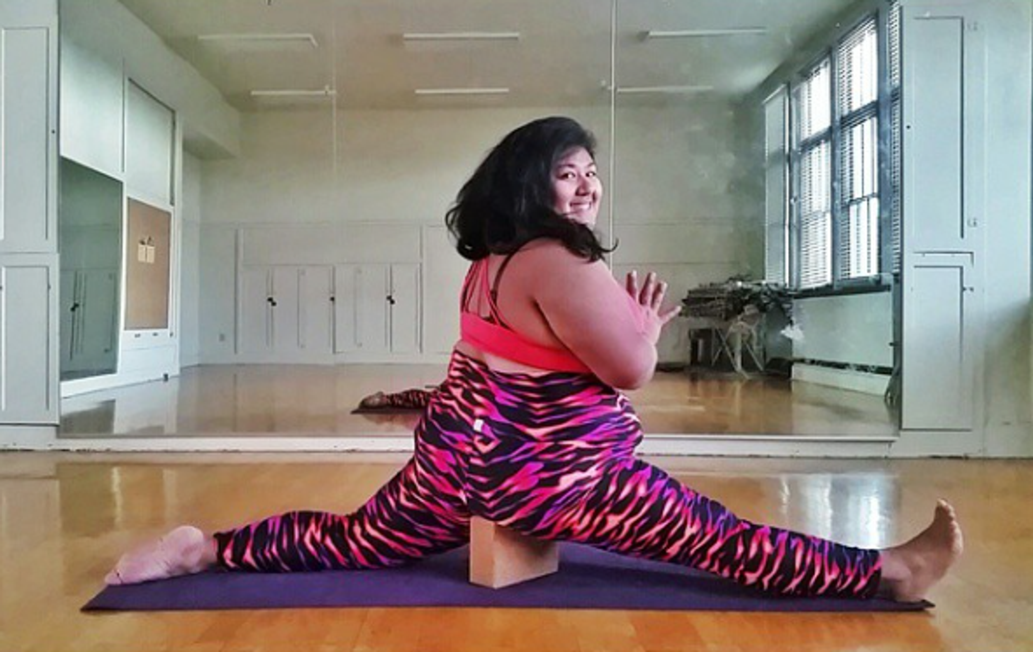 the inspiring story of a curvy yogi - Damroobox_com Blog 8