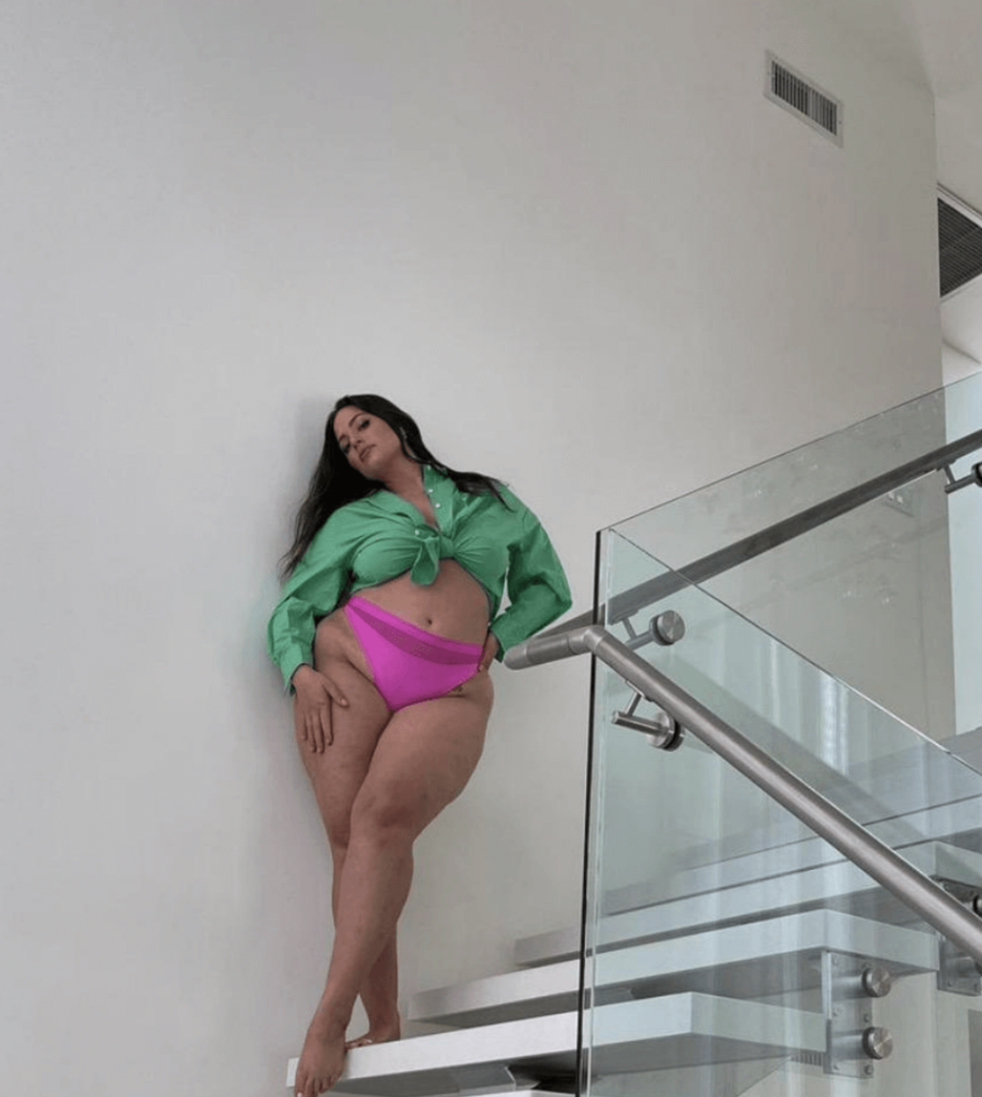 curvy model Ashley Graham