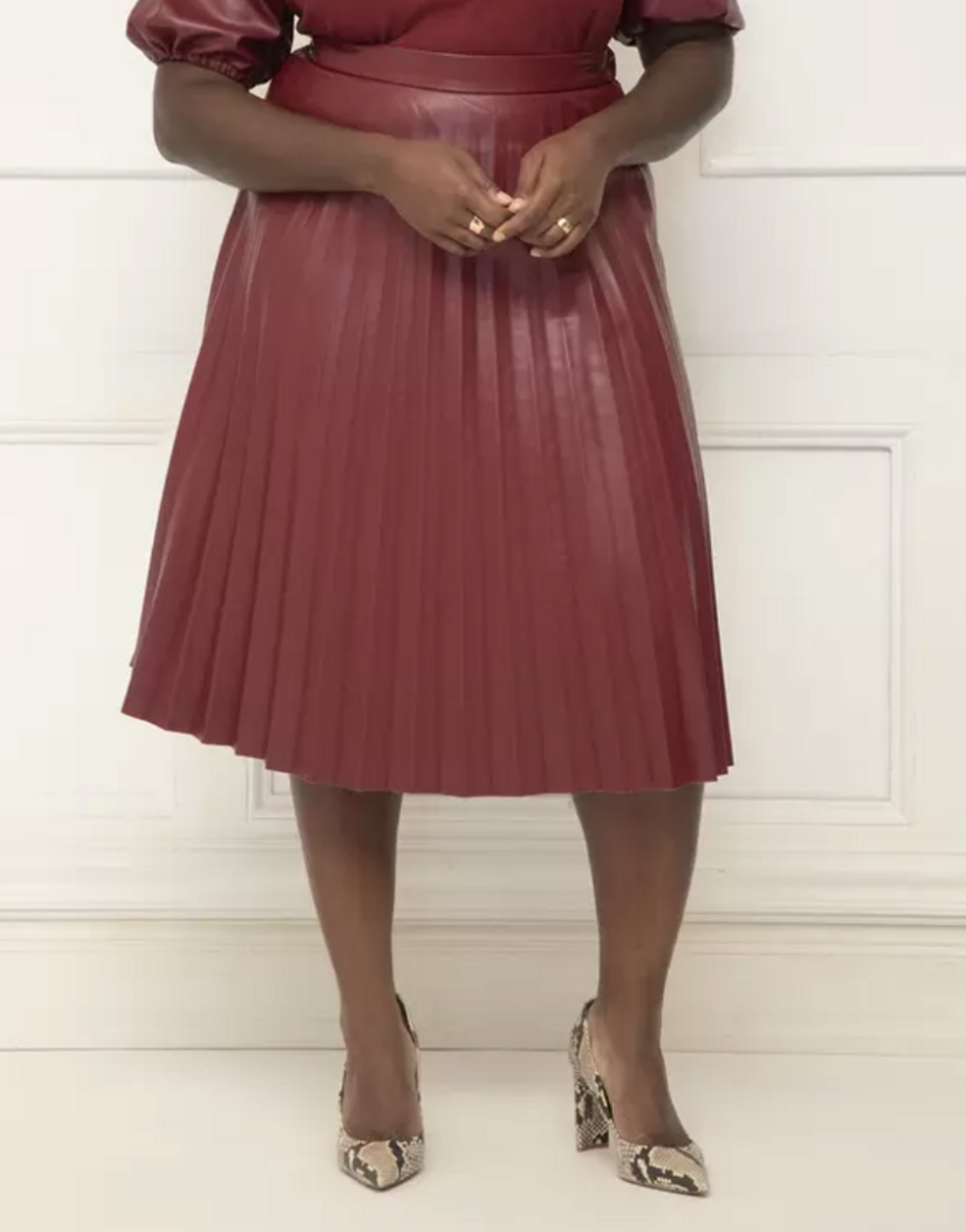 plus size Mango shaped items: V-pleated skirt