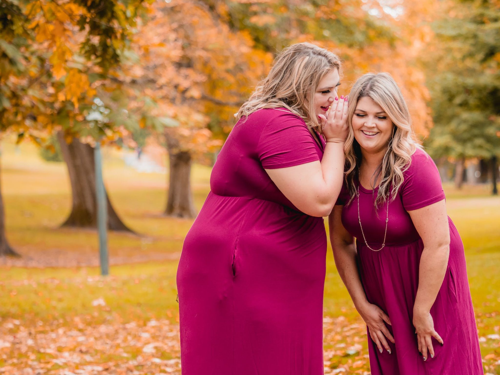 two curvy blondes