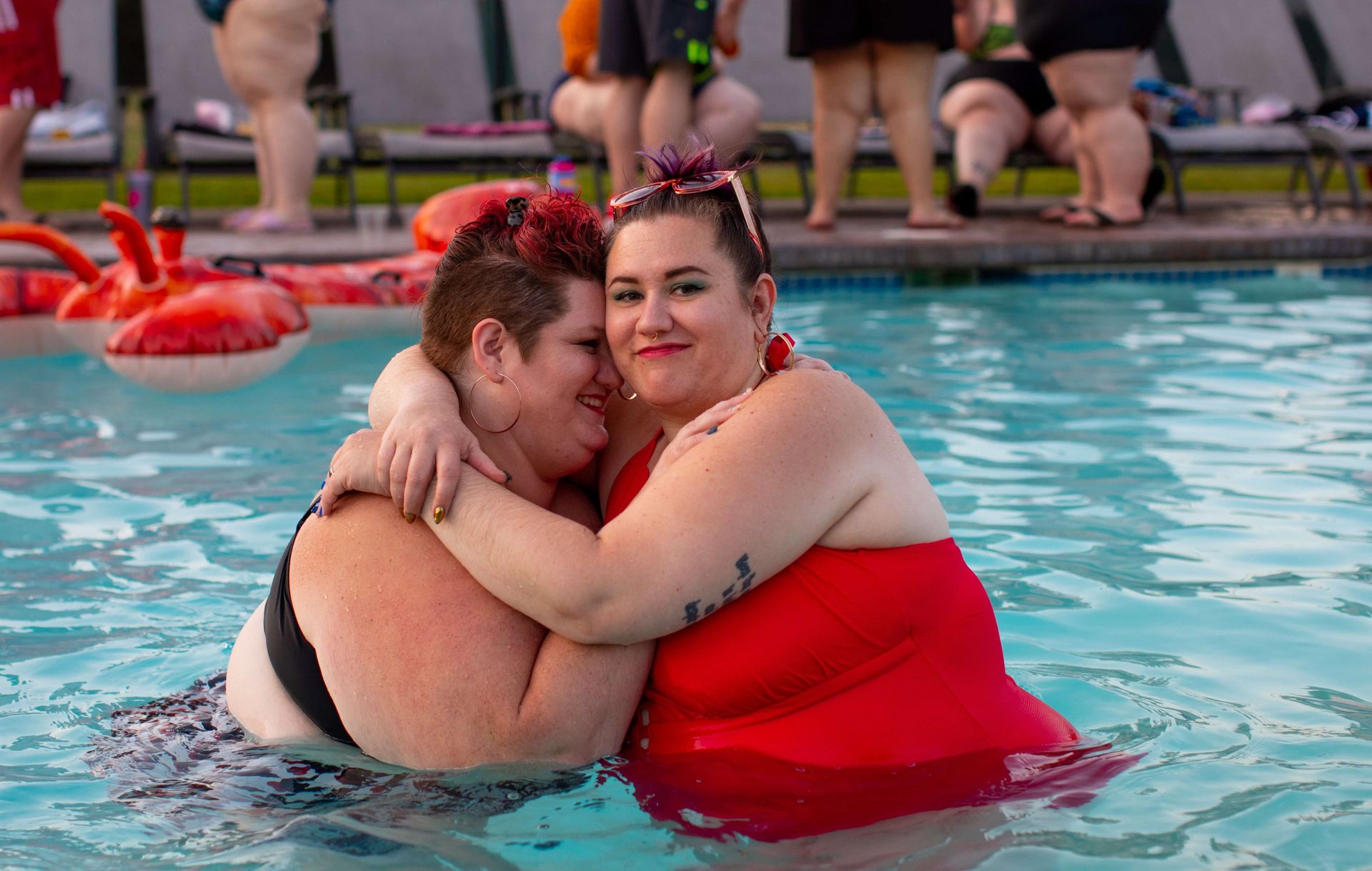 plus size singles-at pool party
