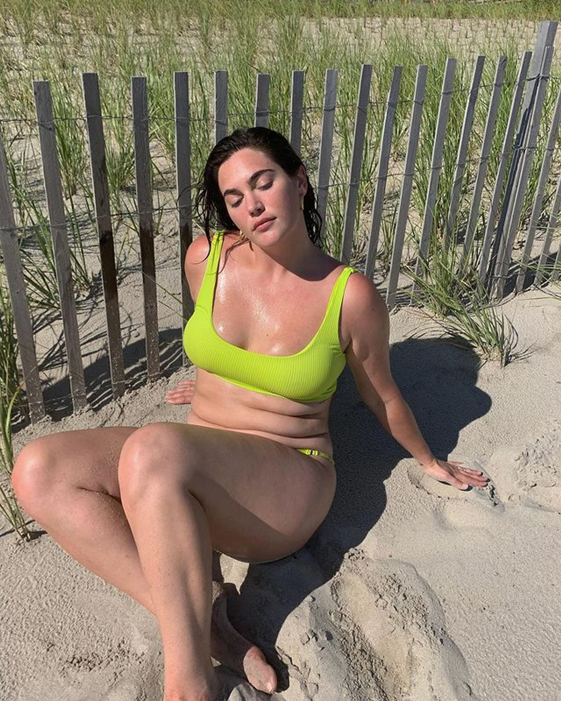 curvy hot plus size swimsuits-ali atte culter